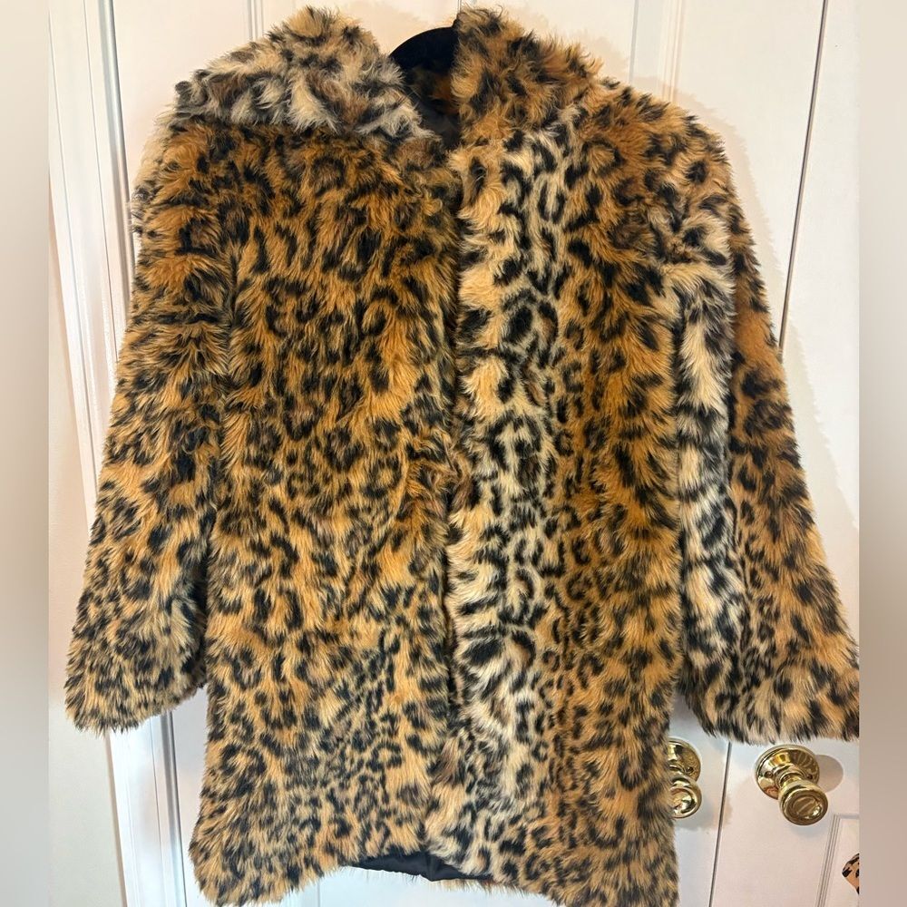 Leopard Print Faux Fur Hooded Coat – Women’s Small – Statement Winter Jacket